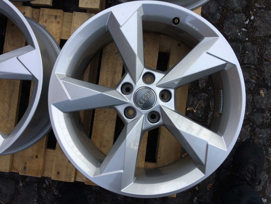 Felgi aluminiowe 19 OEM Audi Skoda VW Seat 7x19 5x112 ET43 jak nowe