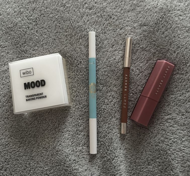 Zestaw kosmetykow Fenty Wibo
