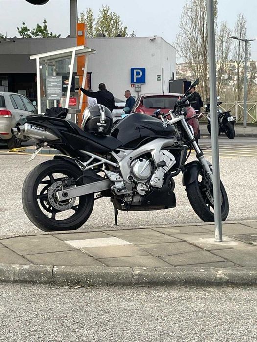 Yamaha Fz1-N 600cc