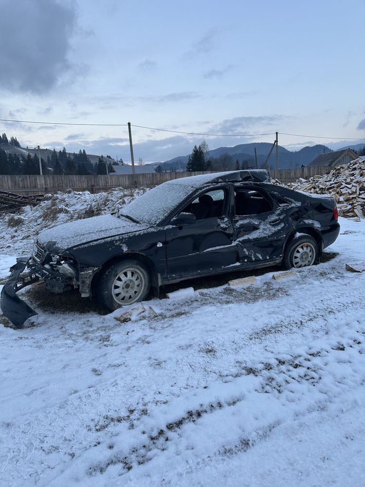 Авді а4 б5 1.6 бензин