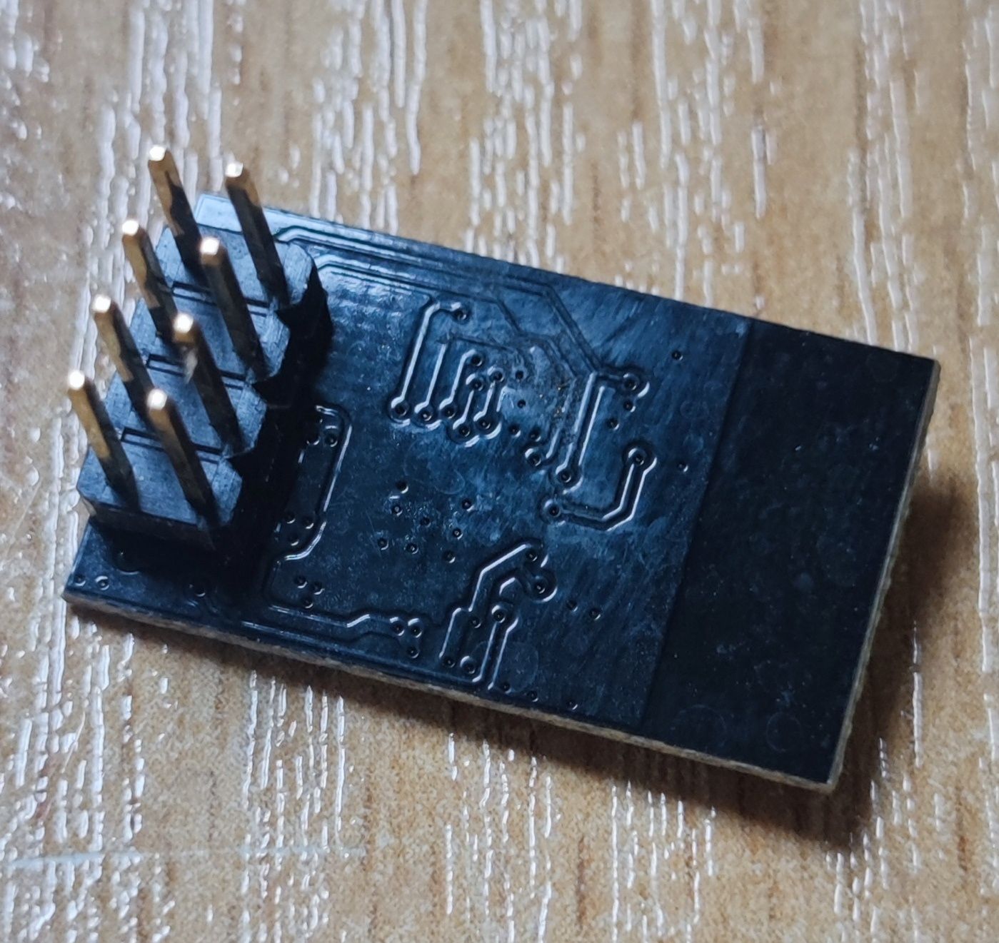 **Moduł ESP-01S - Kompaktowe Wi-Fi dla Twoich Projektów IoT** ESP8266