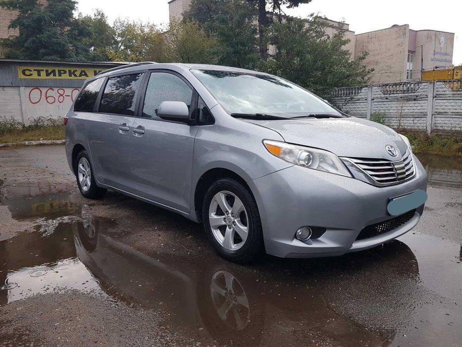 Toyota Sienna 2015год PRESTIGE