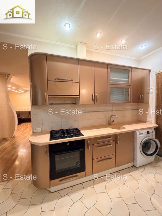 Продам квартиру в таунхаусі Французський бульвар, Захистників України