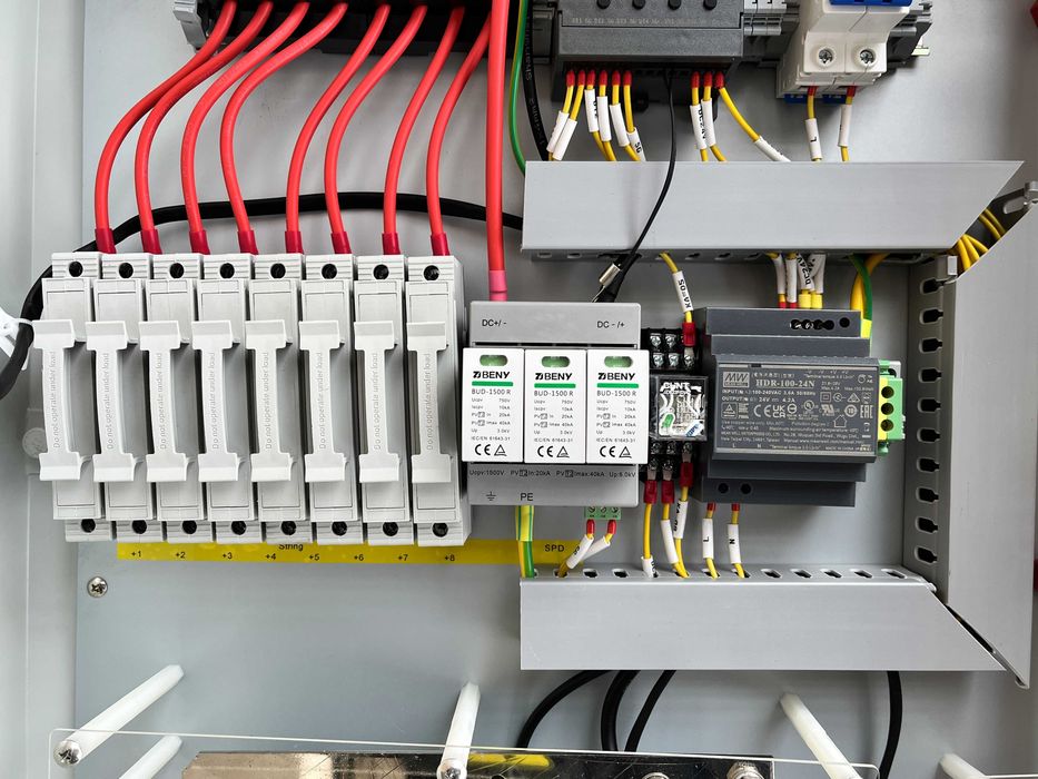 Skrzynka przyłączeniowa łuku elektrycznego Beny AFCI BHSZ-8/1 1500V
