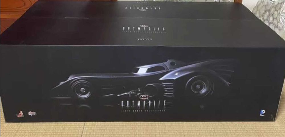 Batmobile 1989 HotToys