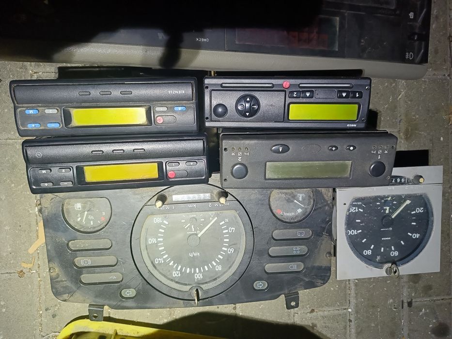 Tachografy liczniki 24V i 12V stan różny