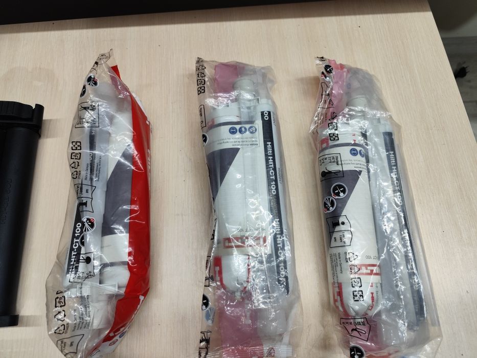 Hilti HDE 500-22 Nuron пістолет для двух компонентіного клею Хілті ори