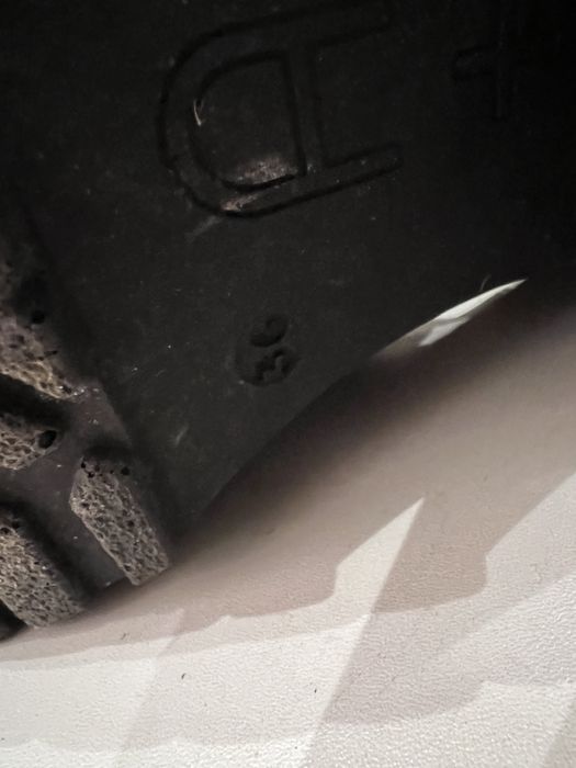 Vende-se botas pretas nr36