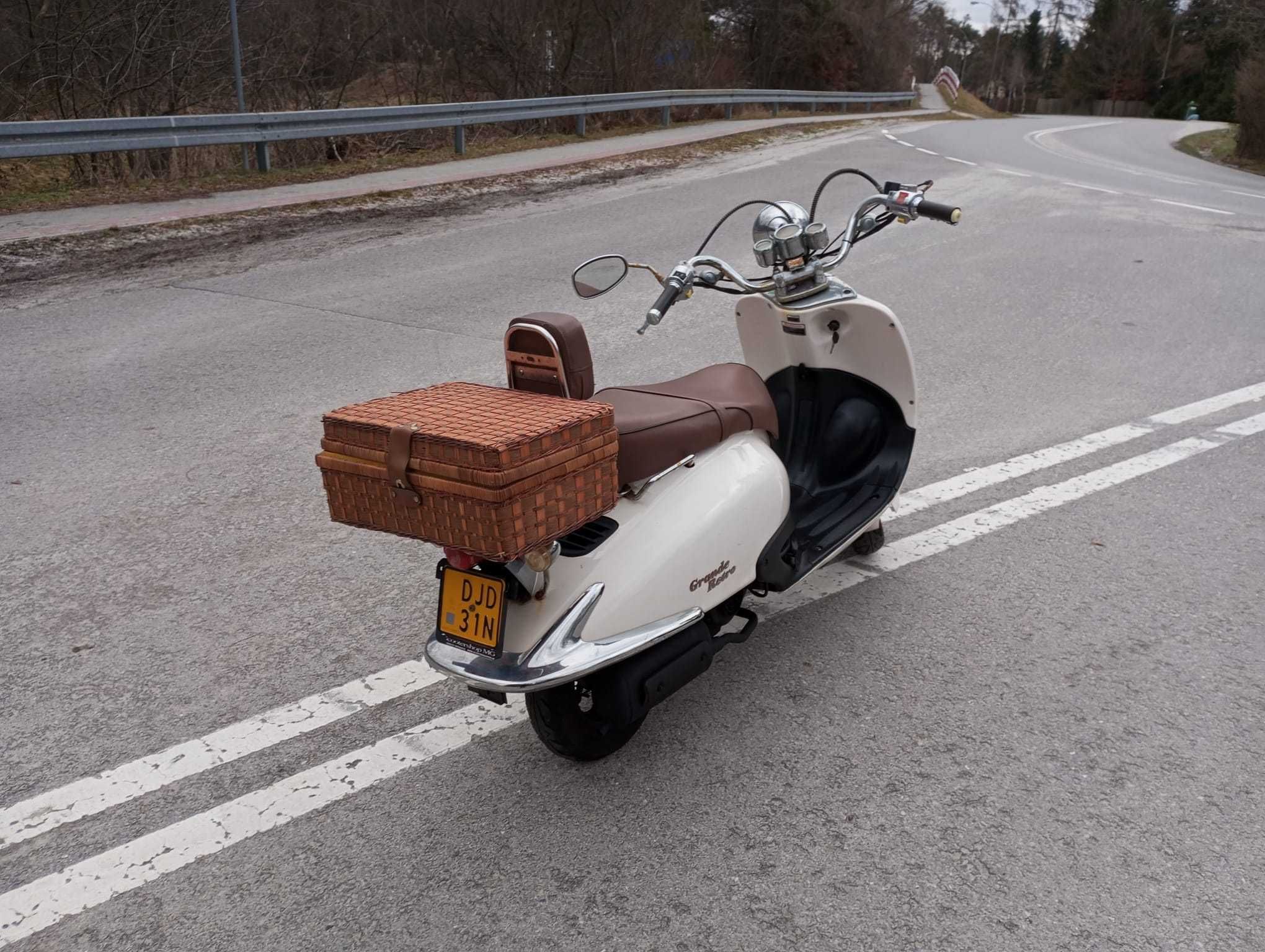 Skuter RETRO 50CM 4T czterosuwowy rozrusznik typu Vespa Lambretta 2016