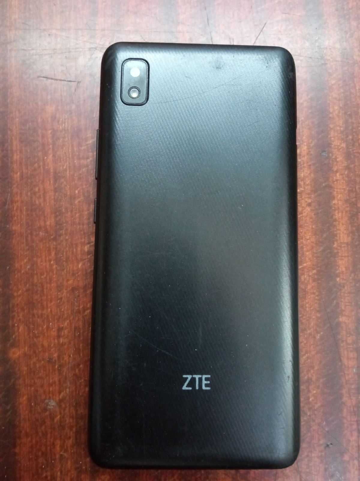 Смартфон ZTE Blade L210