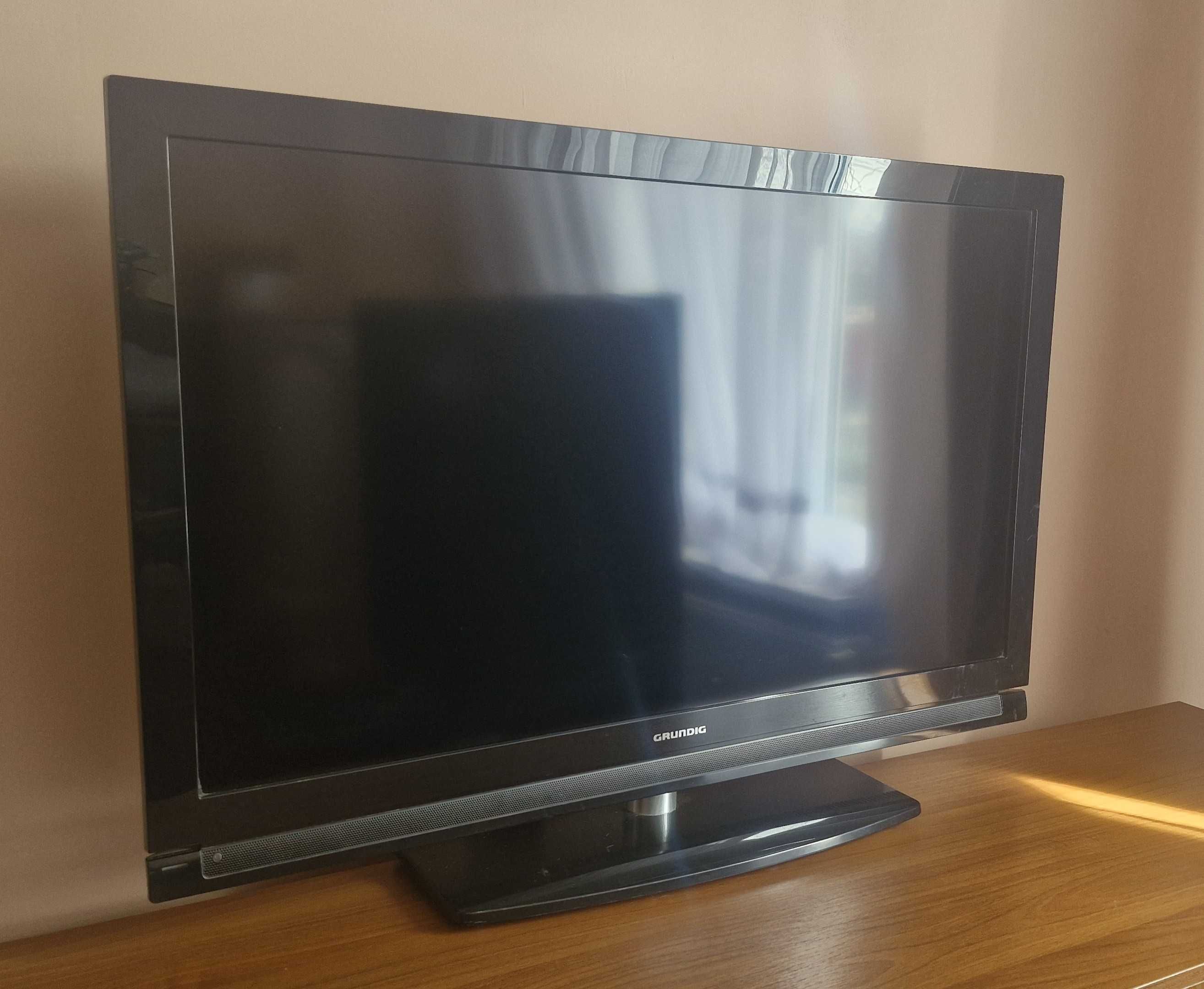 телевізор "40" Grundig 40 VLE 7140C