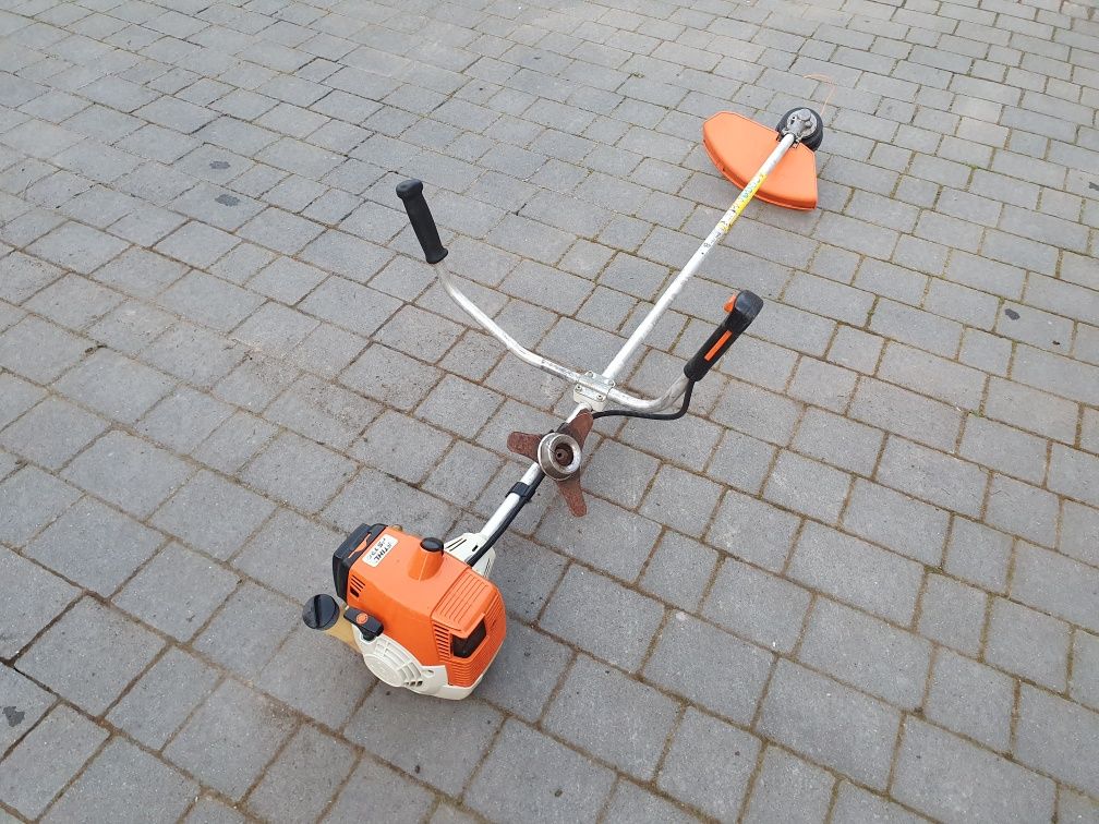 Kosa spalinowa Stihl fs 120. Moc 1.8km