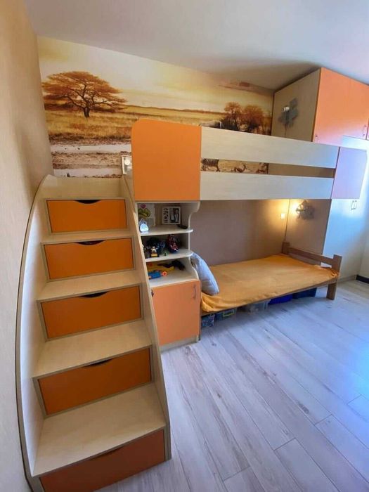 Дитяча стінка-ліжко + стіл-стелаж (Терміново/Торг)