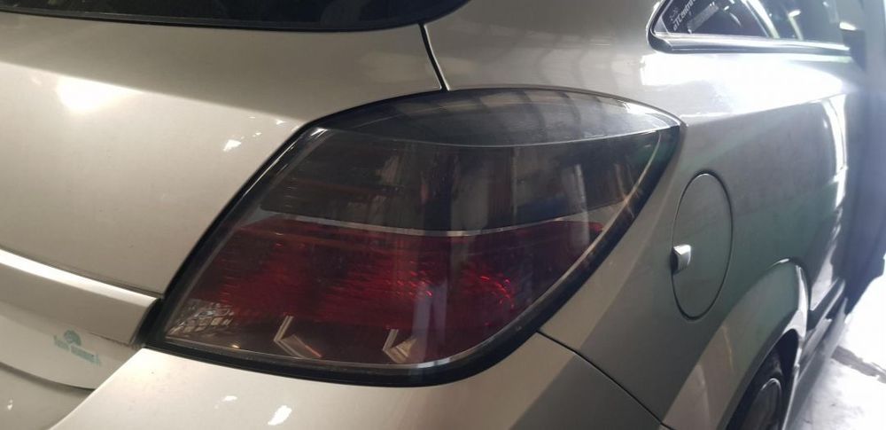 farolins traz Opel Astra H GTC