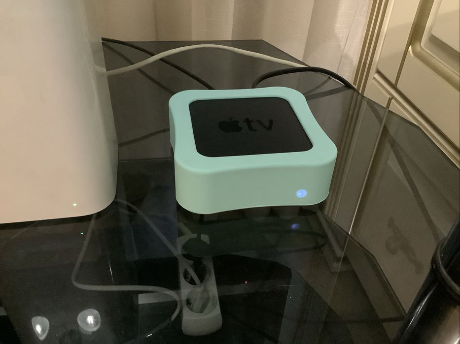 Apple TV 4K 64 Gb у відмінному стані + в подарунок інсталяція на стіну