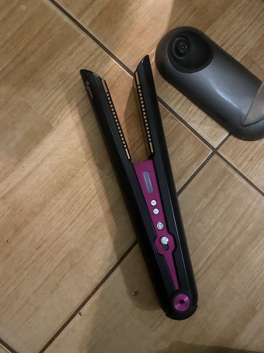 Вирівнювач dyson corrale