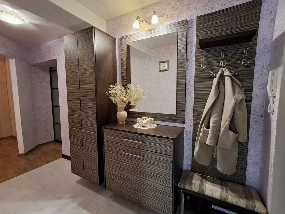 Продам з ремонтом 2-кім.кв по Пр. Миру  (ЗАЗ)