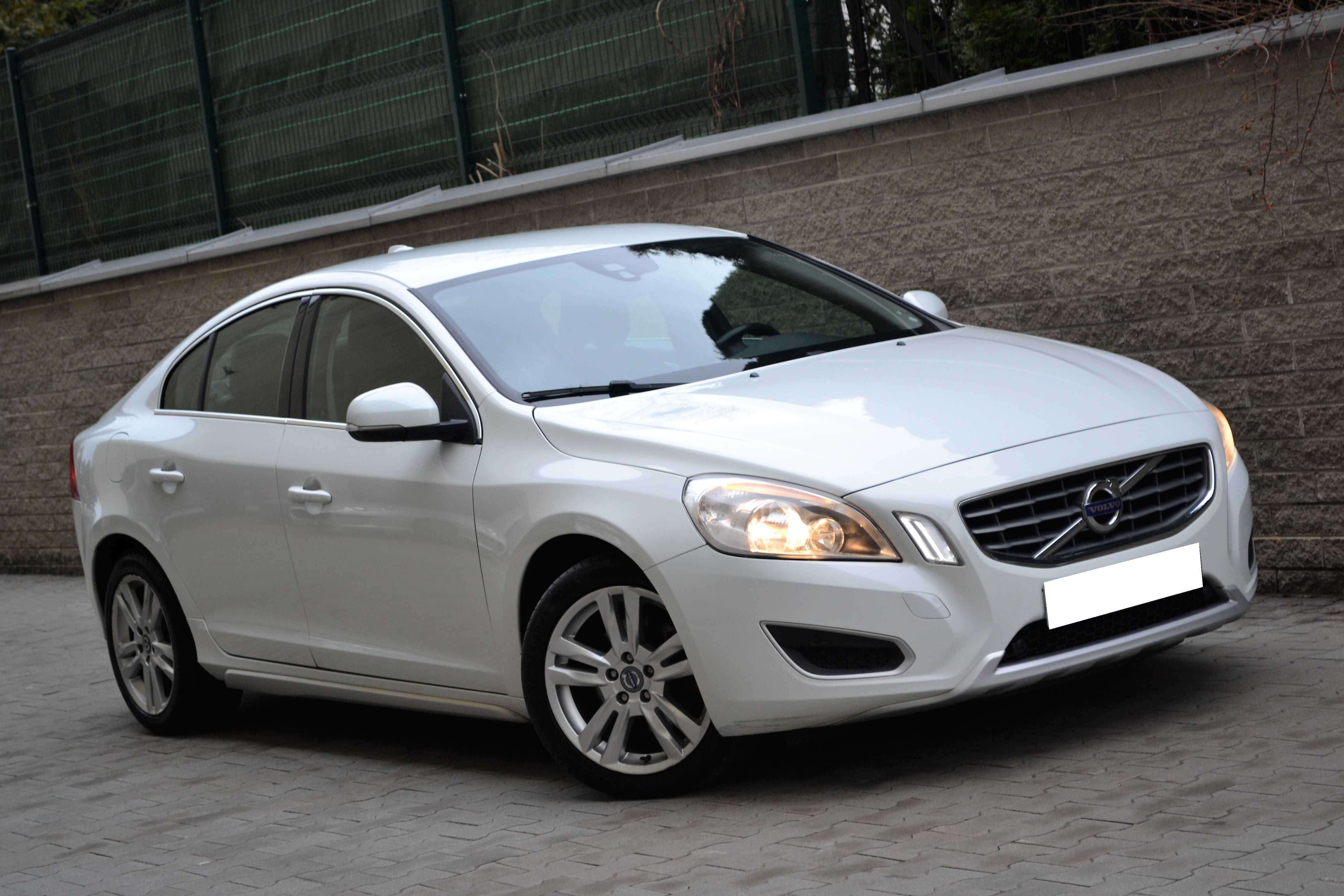 Volvo S60 2.0D3 163KM*R-design*Czujniki park. P+T*Tempomat*Bluetooth