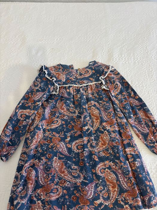 Roupa e calçado criança