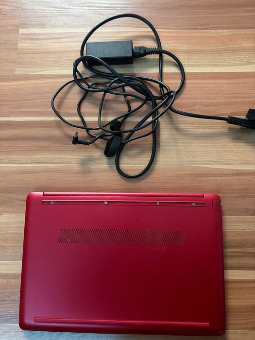 Zbity Laptop HP 15-DW1083WM Pentium Gold 6405U/15.6"/4GB/SSD 128GB