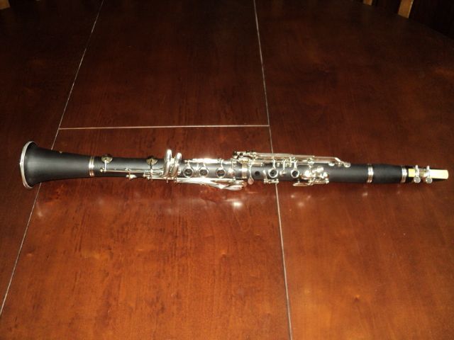 Clarinete com mala por usar