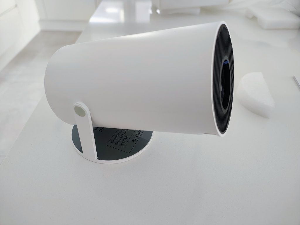 Nowy Projektor HY300