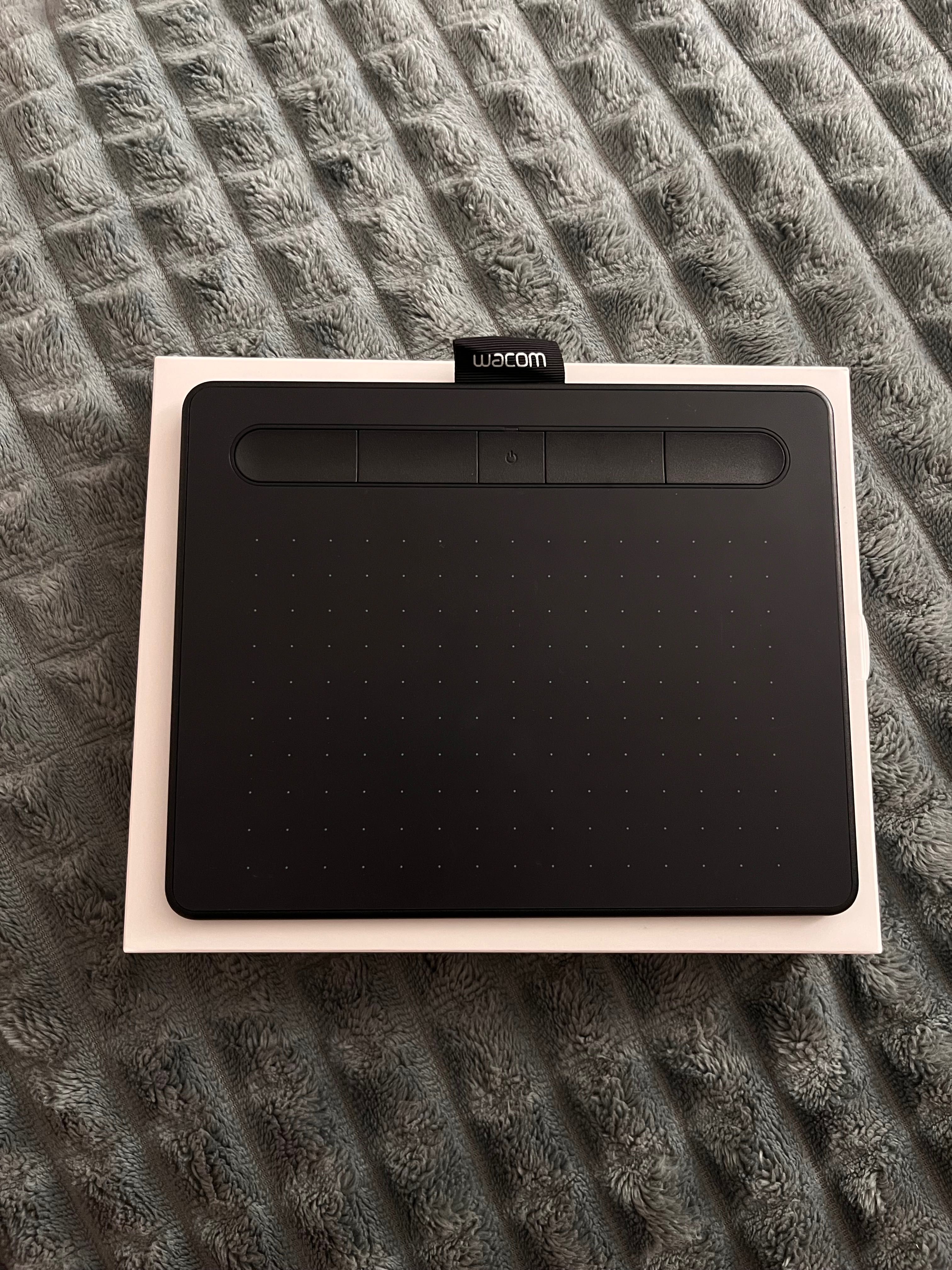 Графічний планшет Wacom Intuos S Bluetooth Black (CTL-4100WLK-N)