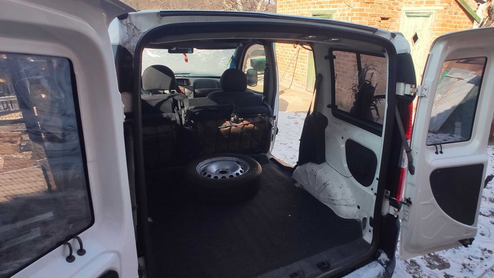 Авто Фіат Добло FIAT Doblo Combi 2008 (1,4 газ/бензин)