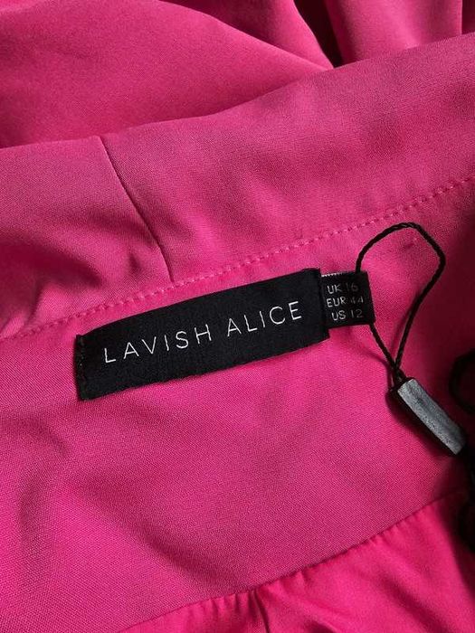 Różowa sukienka o kroju marynarki Lavish Alice r. 44