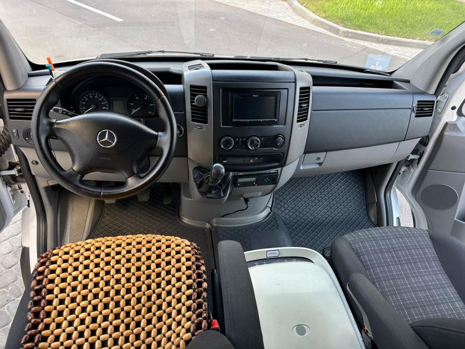 Автоевакуатор мерседес316cdi