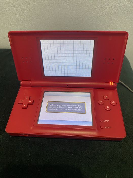 Nintendo DS USG-001(EUR) 2006 czerwona