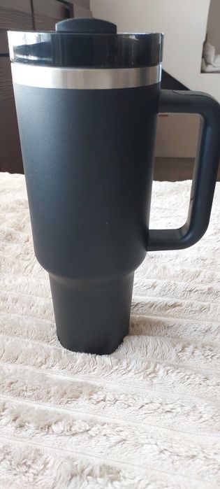 Duży Kubek Termiczny z Rurką i Uchwytem 1.18L czarny