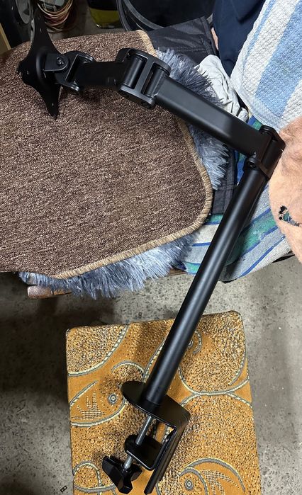 Кріплення настільне для монітора Кранштейн