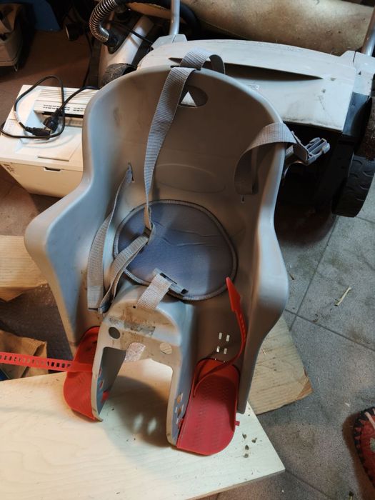 Дитяче велокрісло