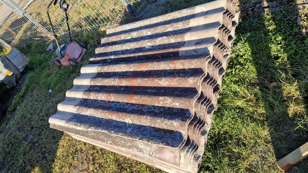 pokrycie dachu płyta falista 150 m2 po 2 zł za metr