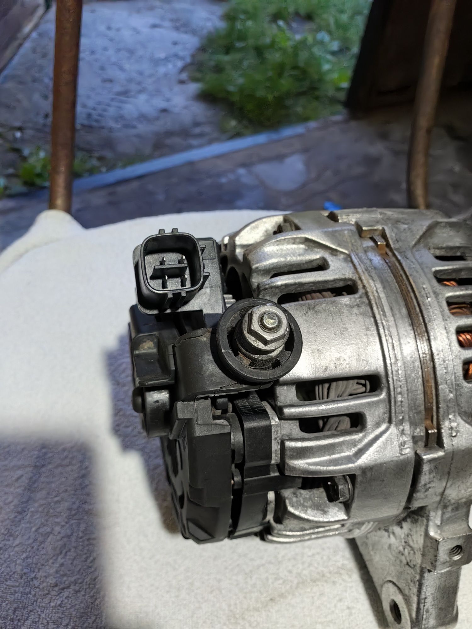 Alternator Bosch Toyota Avensis T25 1.8 benzyna