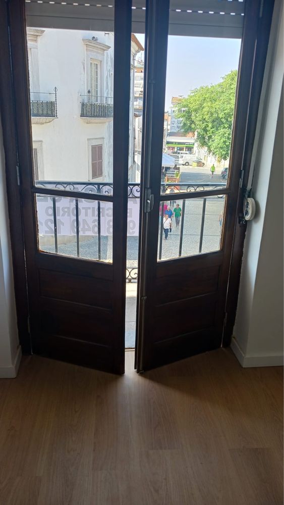 Aluga-se escritório de 60m2, no coraçao de Beja.