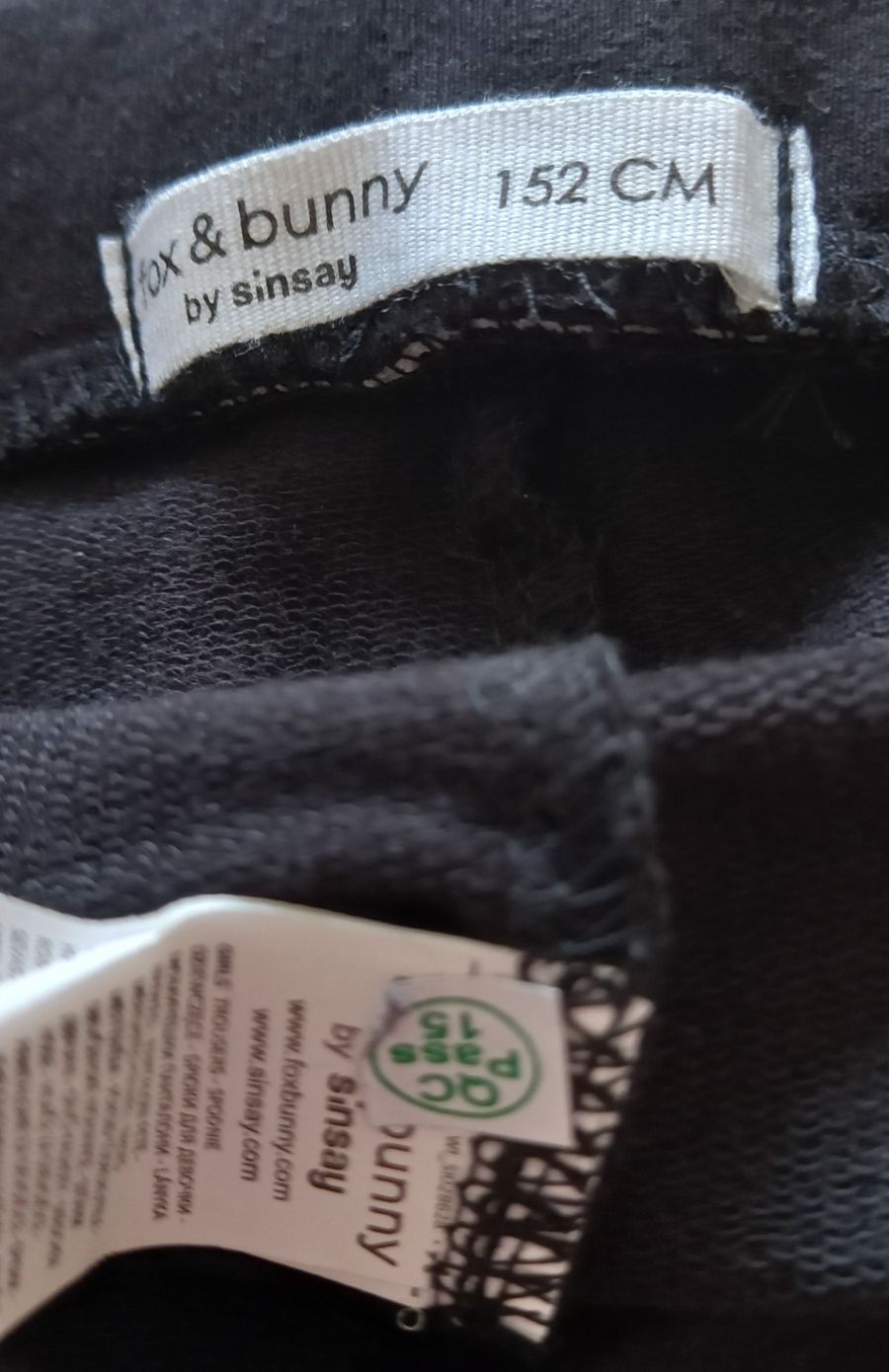 Nowe bawełniane czarne z lampasami legginsy getry 152cm Sinsay