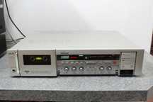 Rezerwacja / Magnetofon Akai GX-F71