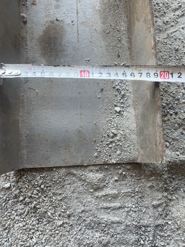 Продам швеллера ( 2шт-4,17м/2шт-1,6м/1шт-1,75м)