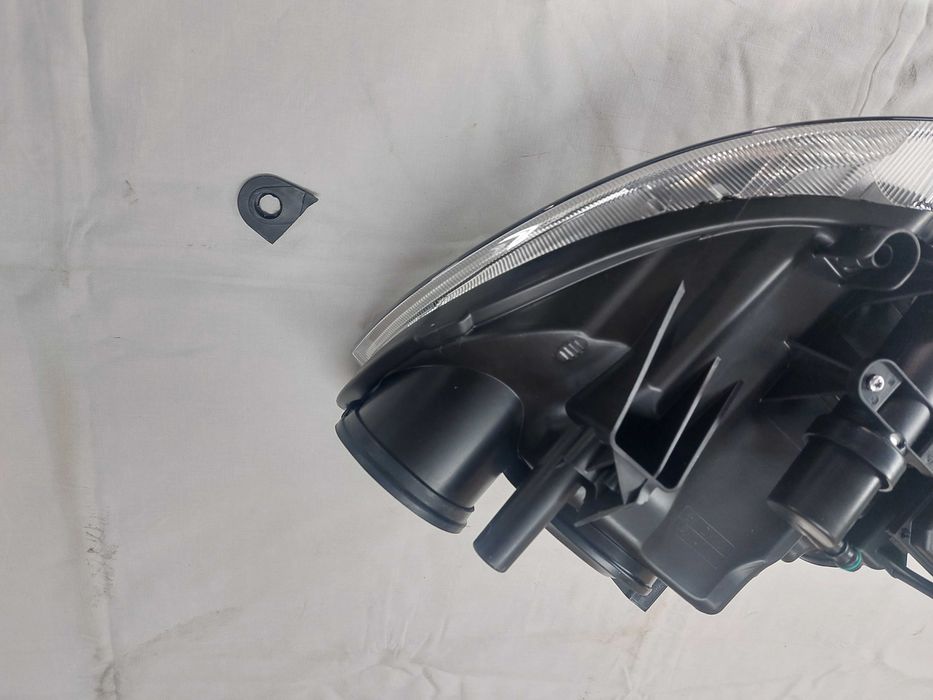 Reflektor Lampa Skoda Superb II Xenon nowa oryginał