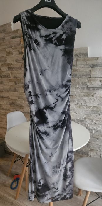 Obcisla sukienka