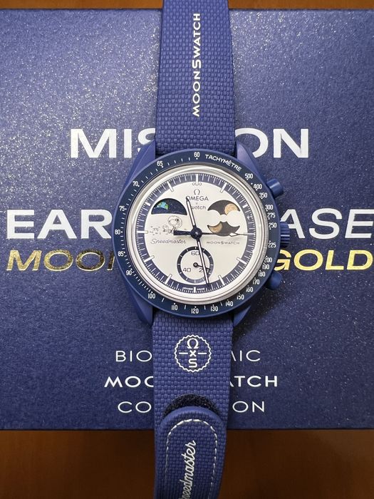 Mission To Earthphase Moonshine Gold Omega Swatch