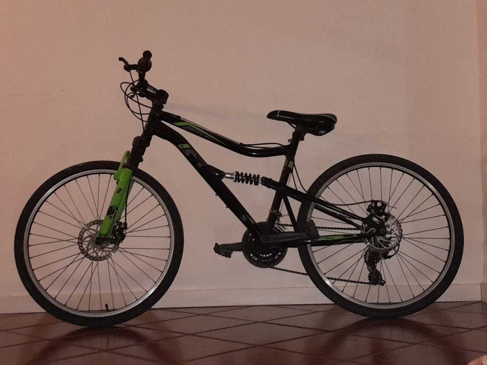 Bicicleta XTF com amortecedor