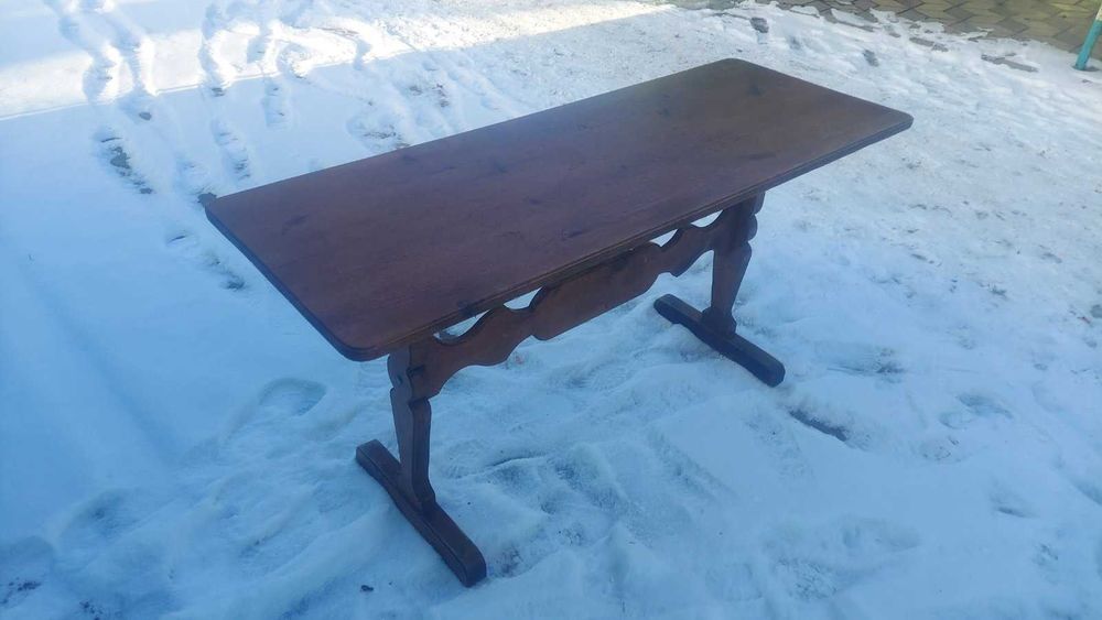 Стіл та стілець з спинкою, м'який