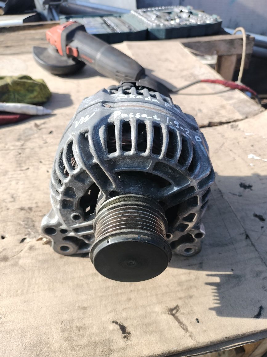 Генератор 06F903023F Bosch 140A Skoda A5, Passat B6 Golf 1.9 / 2.0 TDI