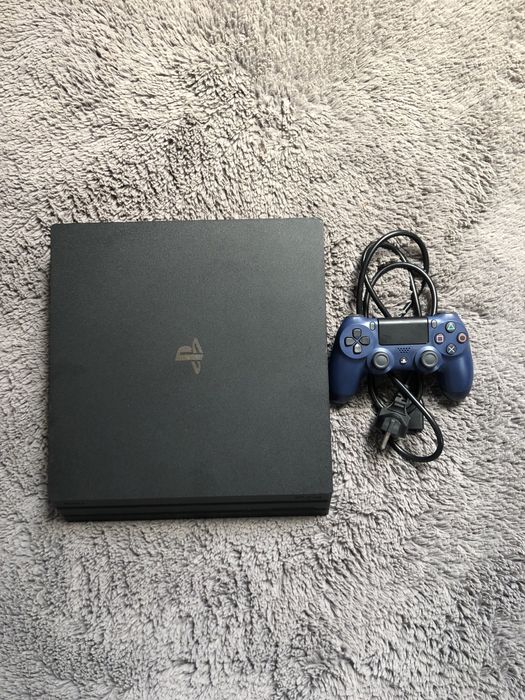 Play Station 4 Pro + Pad i kabel zasilania