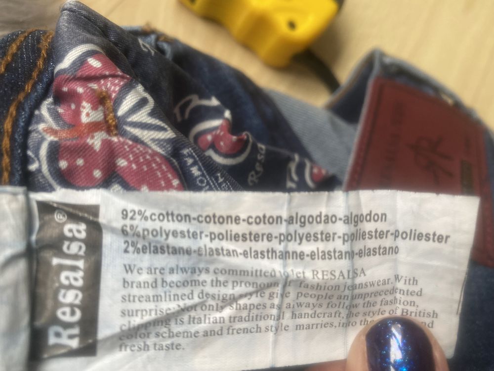 Spodnie jeansy Resalsa z ozdobnymi przetarciami roz.30 (M/L)