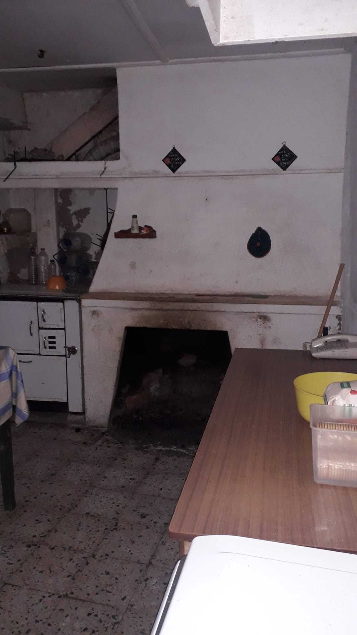 Moradia para remodelar - Águas, Penamacor