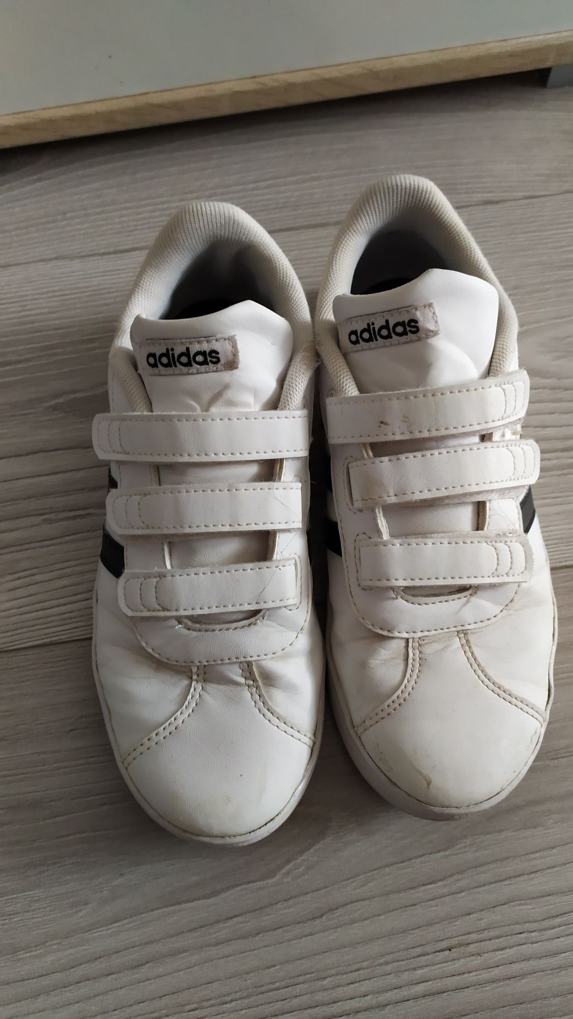 Buty dziecięce firmy Adidas rozm.35